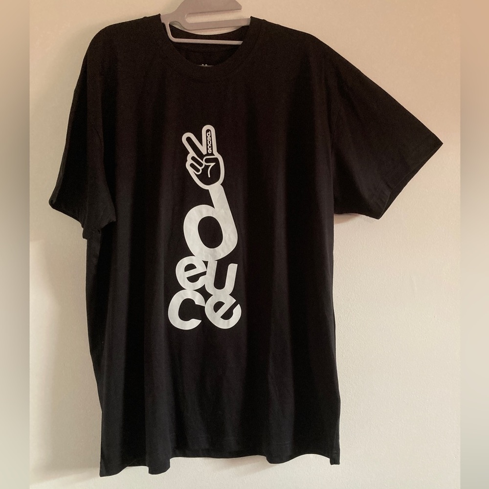 🔥NWT Deuce Stacked black/white Tee